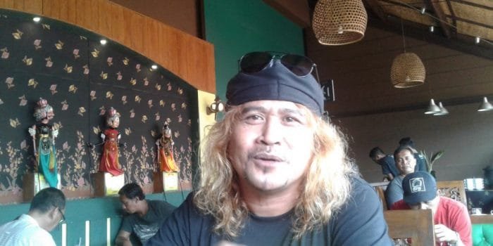 Komar Preman Pensiun Kini jadi Petugas Keamanan Kos