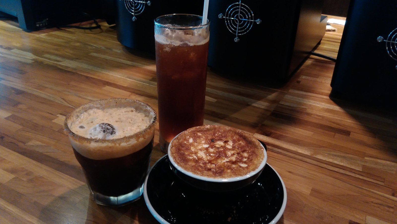 Ngopi Seru di Upnormal Coffee Roaster