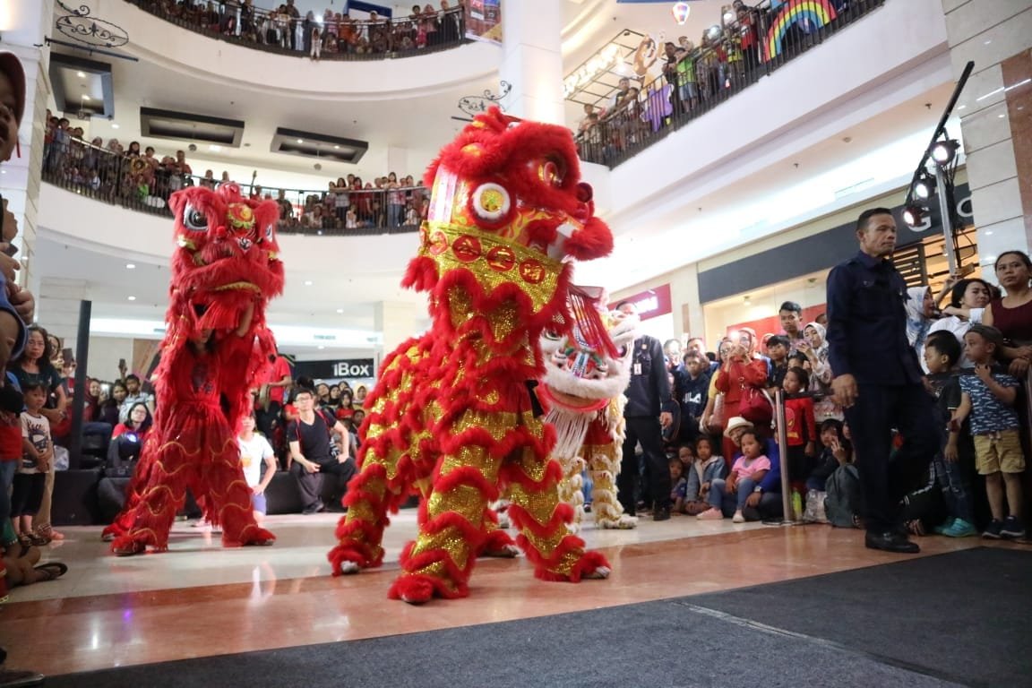 Istana Plaza Meriahkan Momen Imlek