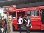 Marquez Sapa Warga Bandung Dengan Menggunakan Bandros