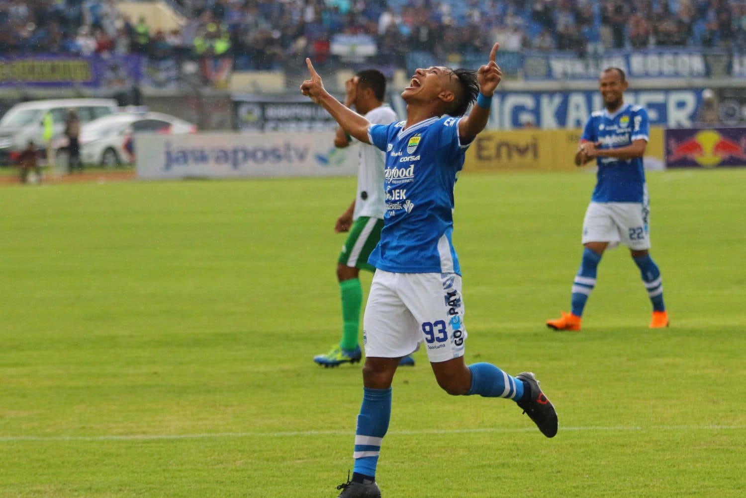 Beckham Berencana Pakai Nomor Legend