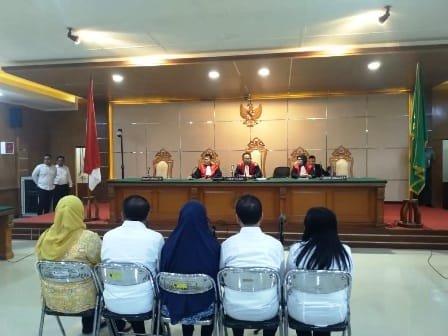 Saksi Tidak Lengkap, Sidang Kasus Suap Meikarta Diundur