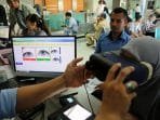 Di KBB KTP-el Warga Diantar ke Rumah Melalui Jasa Pos