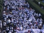 Peserta Jalan Santai Prabowo Sandi di Sukabumi Membeludak