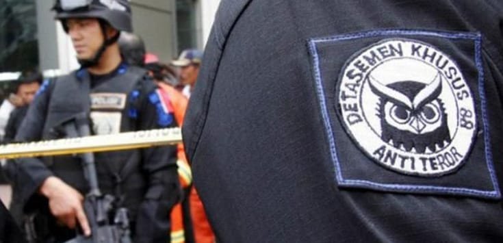 Tiga Polisi Ditangkap Terkait Jual Beli Senpi