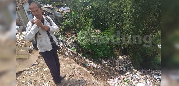 Oknum Warga Jaga TPS Ilegal