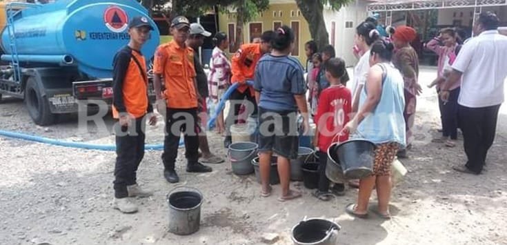 Kekeringan, BPBD Salurkan Air Bersih