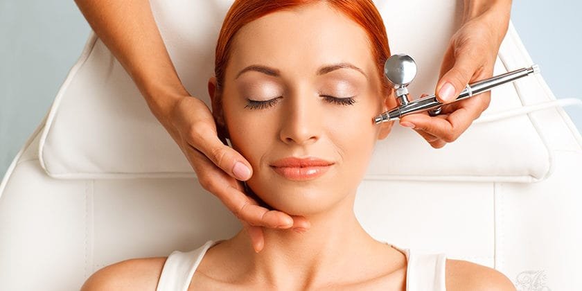 Manjakan Kulit Wajah dengan Treatment Facial