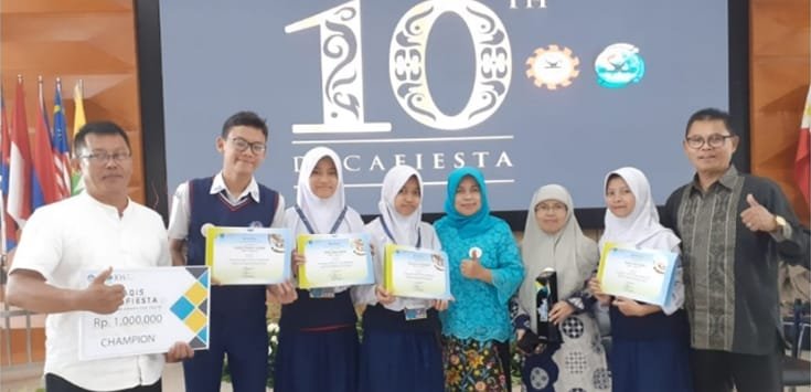 SMPN 1 Batujajar Juara ‘Steam Wide Game’ se-Jawa
