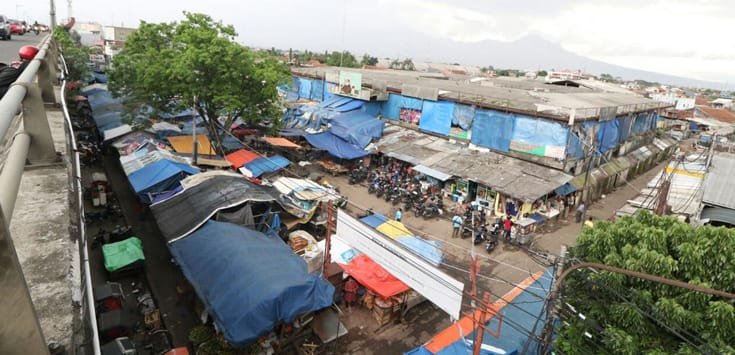 Akibat Virus Corona, Pasar Tradisional di Bandung Sepi