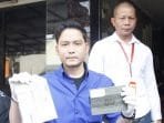 Curi Motor dan Dua Handphone