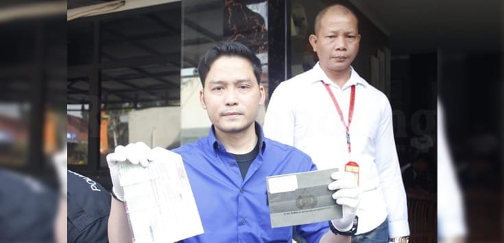 Curi Motor dan Dua Handphone