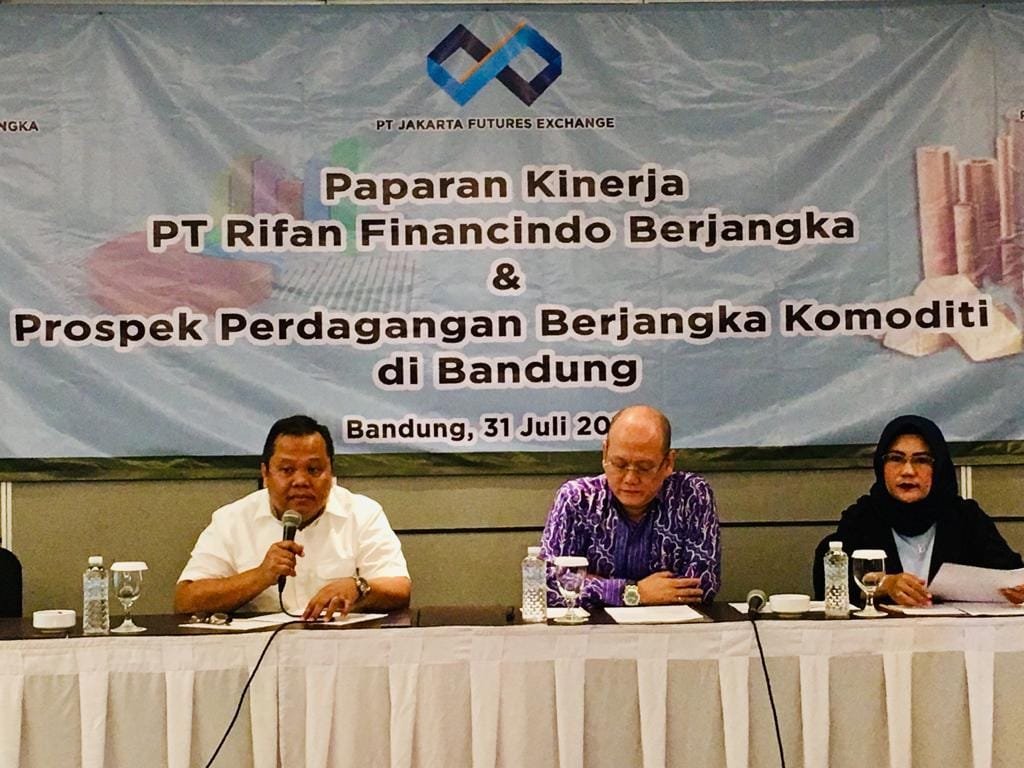 1.693 Nasabah Baru Tiap Triwulan