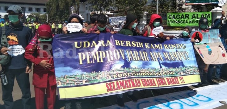 Emil Tolak Hadiri Sidang Gugatan Polusi Udara