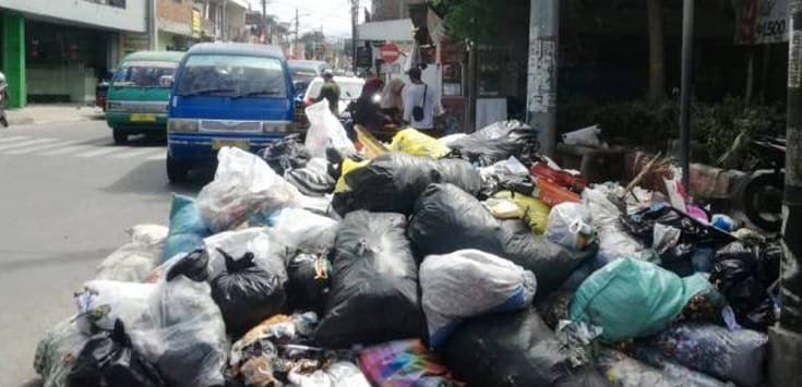 Tumpukan Sampah di Akhir Pekan