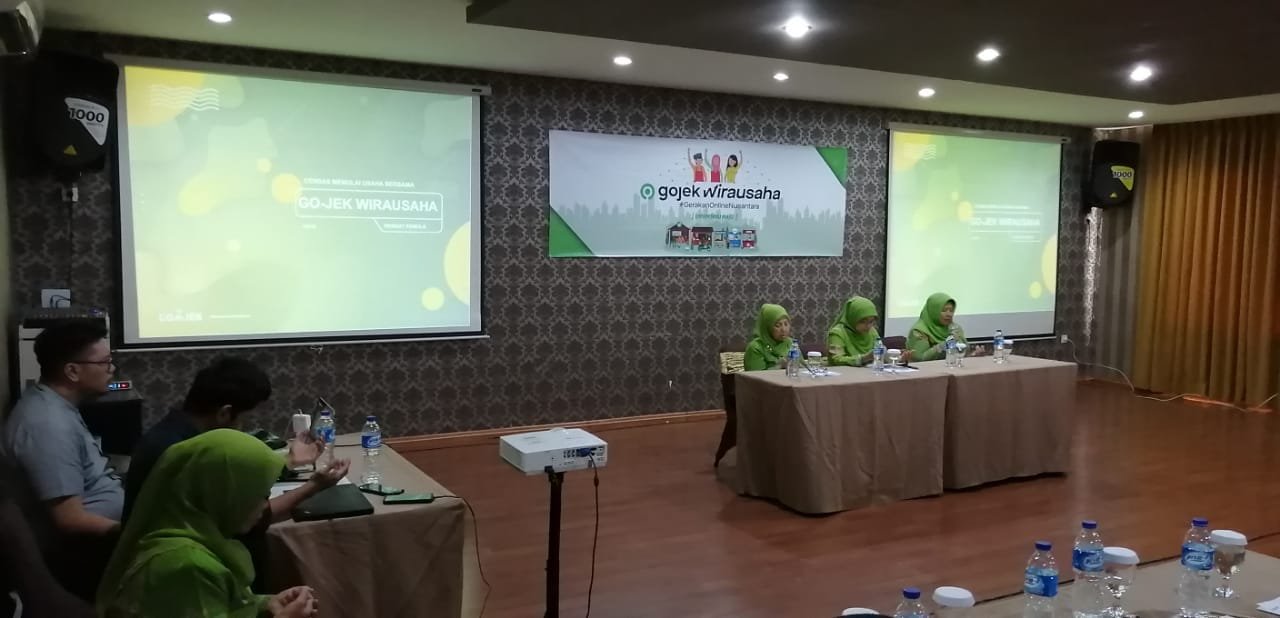 Dorong Pertumbuhan UMKM, Gojek Buka Akses Ekonomi Digital untuk Anggota Muslimat NU Cirebon