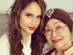 Cinta Laura Berduka, Neneknya Tutup Usia
