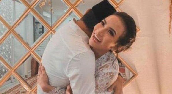 Vanessa Angel Diam-diam Nikah