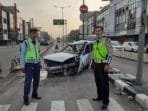 Tabrak Separator, Mobil Peserta Aksi 212 Hancur