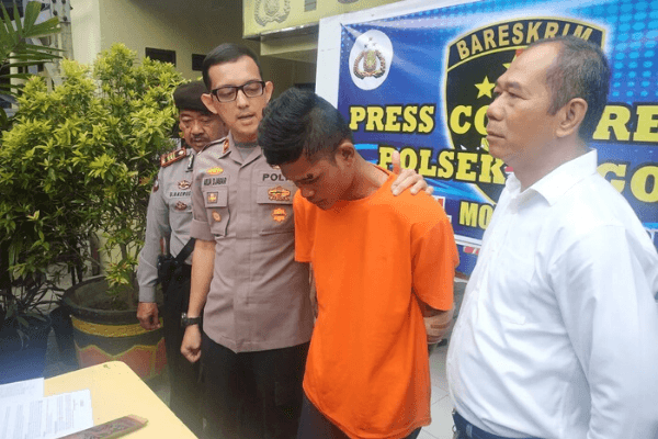 Modal Jenglot, Udin Palak Sopir Angkot