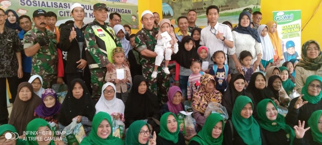 Sektor 9 Satgas Citarum Harum dan Indofood Bantu Anak Yatim