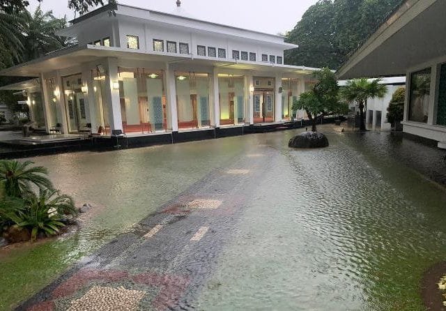 Hujan Deras, Istana Kepresidenan Kebanjiran
