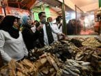 Pastikan Ketersediaan Bahan Pokok, Ridwan Kamil Sidak ke Pasar