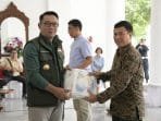 Ridwan Kamil Distribusikan 1.000 APD Bantuan Jasa Sarana Group untuk Tenaga Medis di Jabar