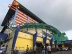 Arema FC vs Persib, Panpel Sebar Hand Sanitizer di Stadion Kanjuruhan