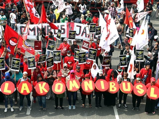 Idealnya Butuh 5 Tahun untuk Selesaikan RUU Omnibus Law Cipta Kerja