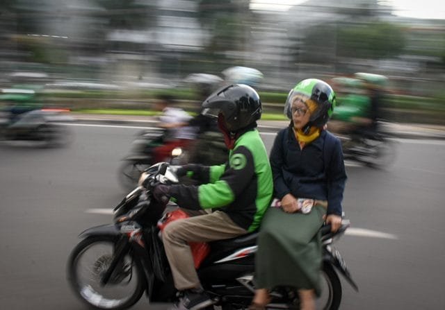 Layanan Ojol di Aplikasi Grab dan Gojek Hilang di Jabodebek