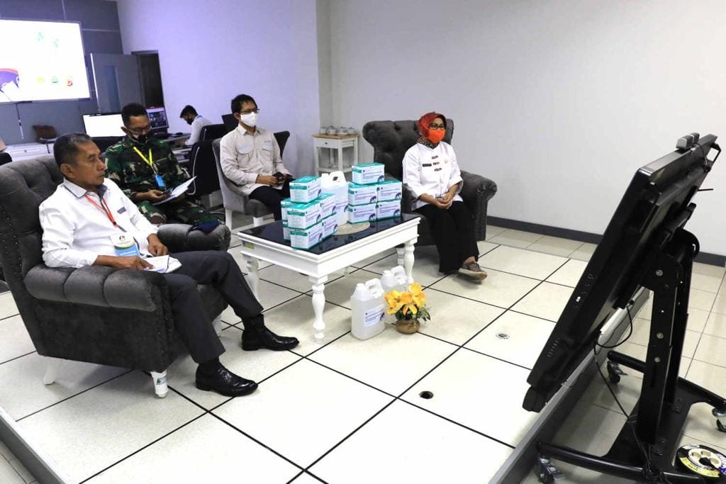 20.000 Masker dan Hand Sanitizer Didistribusikan ke Wilayah DAS Citarum