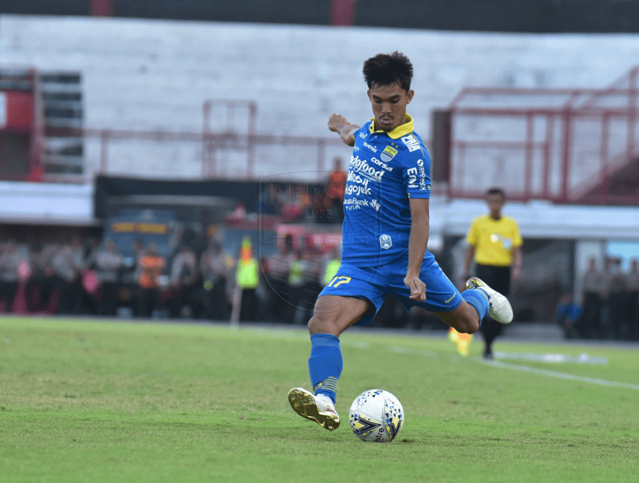 Liga 1 2020 Dihentikan Akibat Virus Corona, Zalnando Usir Jenuh dengan Membaca Buku Bisnis