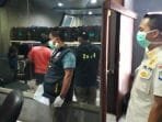 Membandel, Satpol PP Bubarkan Belasan Remaja Yang Asik Main Game Online