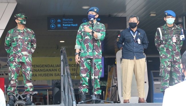Danlanud Husein Sastranegara Pimpin Apel Siaga Satgas Gabungan Posko Covid-19