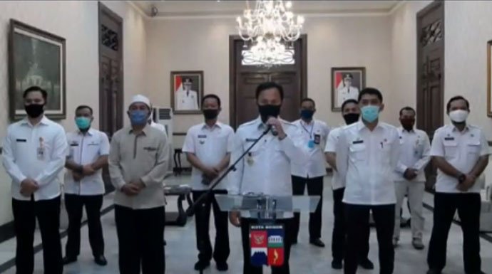 Wali Kota Bogor Bima Arya Izinkan Salat di Masjid dengan Protokol Kesehatan Ketat