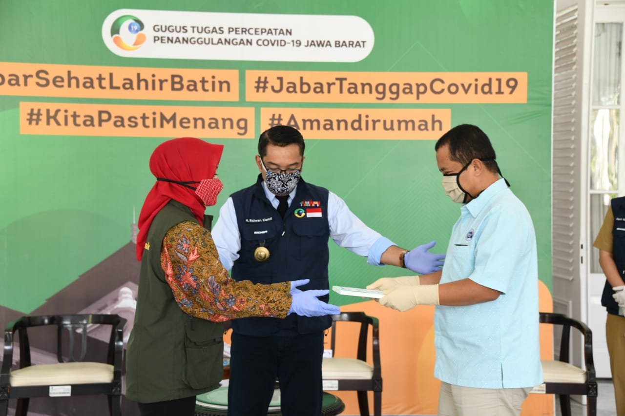 Jabar Bergerak Terima Donasi 50 ribu Botol Susu