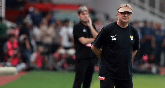 Robert Alberts Optimis Liga 1 Bisa Bergulir November 2020