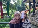 Face Shield Jadi Tren Baru Cegah Corona Saat Berwisata di Lembang