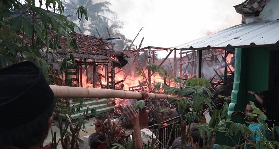 Rumah Hangus Terbakar, Uang Tunai Rp 10 Juta Jadi Abu
