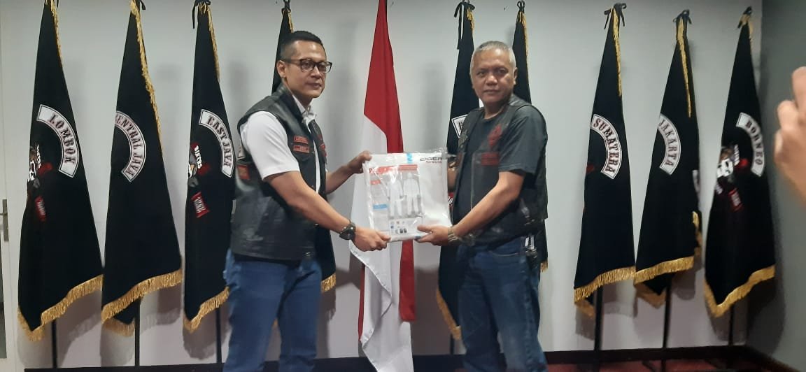 BB 1% MC Distribusikan Bantuan 1 Ton Beras dan Ribuan APD di Tengah Pandemi Covid-19