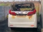 Mobil Mewah Via Vallen Hangus Dibakar, Pelakunya Sempat Bertindak Tidak Sopan