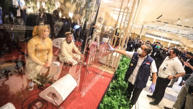 Simulasi Resepsi Nikah di Bandung: Tamu Tak Bisa Dekati Pengantin, Anak-anak dan Lansia Dilarang Hadir