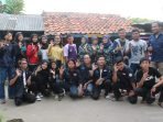Kelompok Pusat Informasi dan Konseling Remaja (PIK-R) Tunas Priangan sedang memberikan sosialisasi mengenai dunia keremajaan di Desa Pataruman, Kabupaten Bandung Barat.