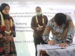 Aa Umbara Tanda Tangani MoU dengan Kemnaker, Semoga Bisa Atasi Dampak Covid-19!