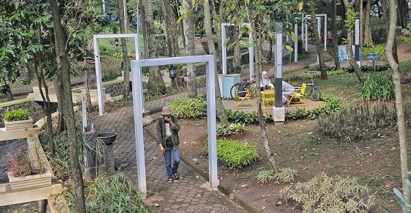 Lampu Penghias Taman Maluku Raib Digondol Pencuri