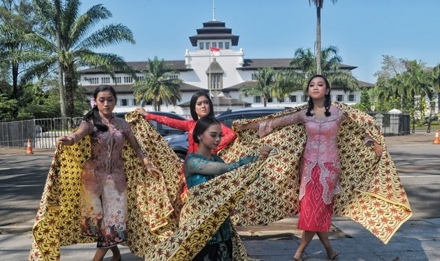 Seniman Bandung Suarakan Aspirasi Lewat Tari Kidung