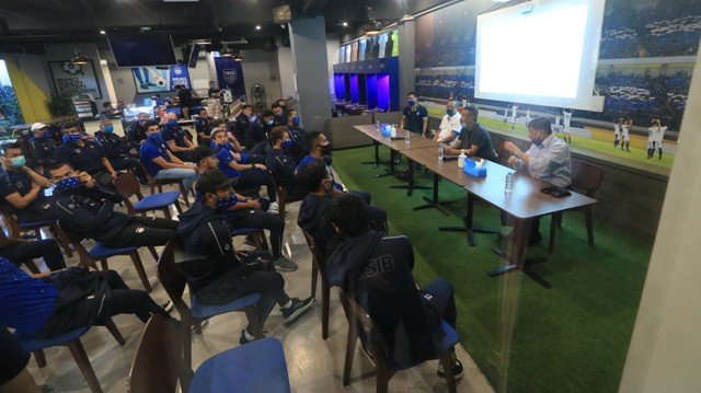 Pemain Persib Bandung Setuju Gajinya Dipotong 50 Persen