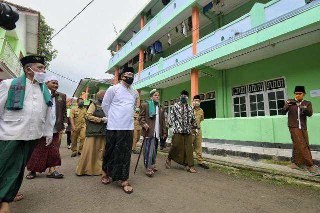 Ridwan Kamil Tinjau Penerapan Protokol Kesehatan Pondok Pesantren