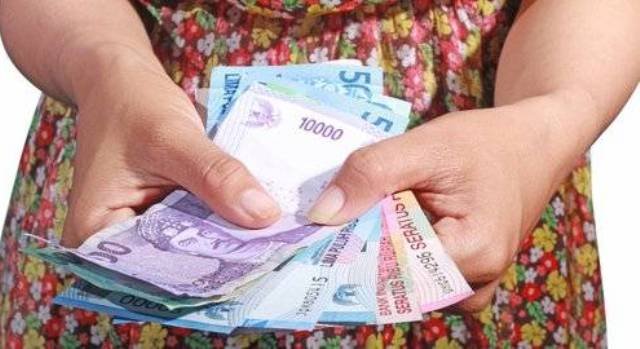 Ribuan Warga Kota Bandung Terjerat Utang ke Rentenir dan Pinjol Ilegal
